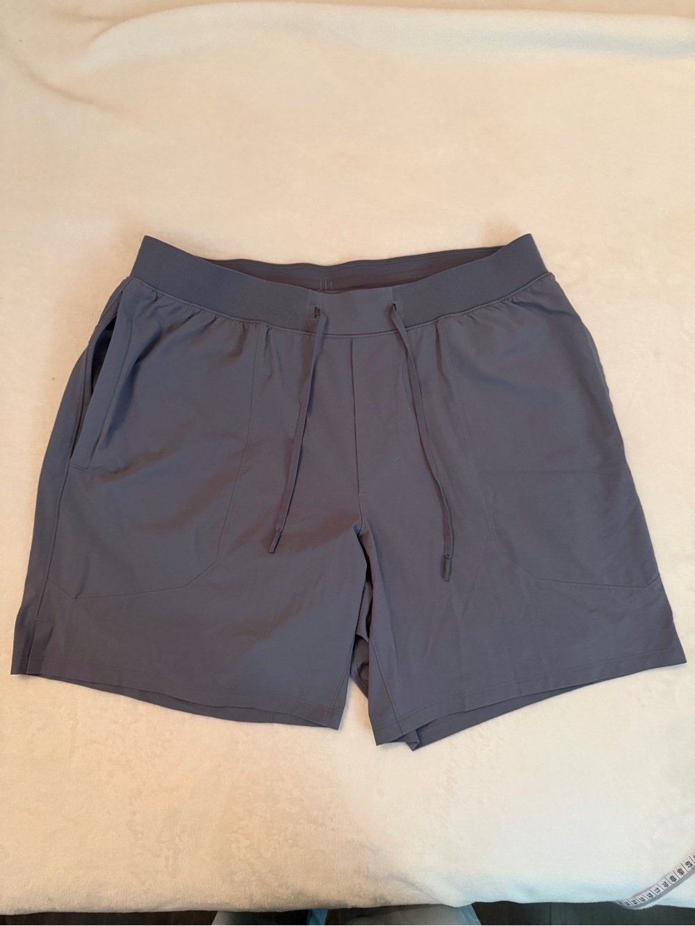 Lululemon License to Train Short 7”Lined - Men’s L - Onyx Grey